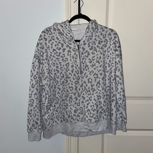 hippie rose cheetah print sweatshirt - size: xl (juniors) EUC